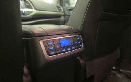 Toyota Highlander III, 2019 год, 3 650 000 рублей, 14 фотография