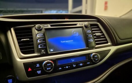 Toyota Highlander III, 2019 год, 3 650 000 рублей, 12 фотография