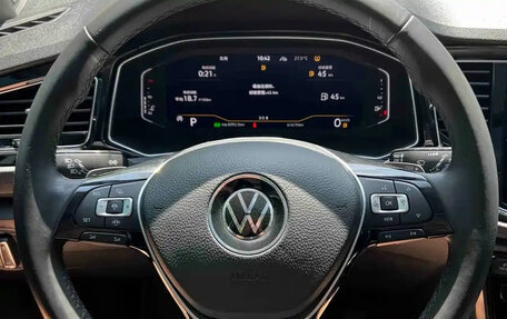 Volkswagen T-Roc I, 2022 год, 1 700 000 рублей, 12 фотография