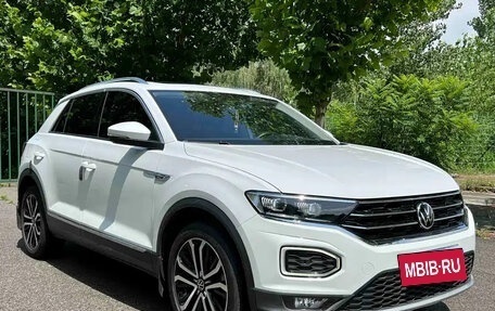 Volkswagen T-Roc I, 2022 год, 1 700 000 рублей, 4 фотография