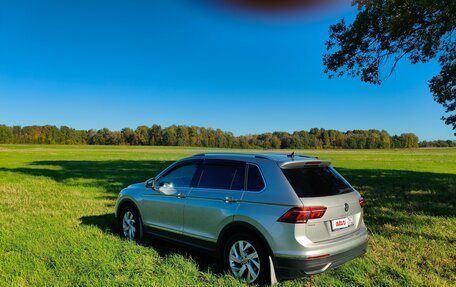 Volkswagen Tiguan II, 2021 год, 2 700 000 рублей, 3 фотография