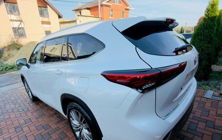Toyota Highlander, 2025 год, 7 500 000 рублей, 4 фотография