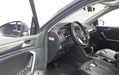 Volkswagen Tiguan II, 2022 год, 2 257 000 рублей, 6 фотография