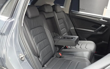 Volkswagen Tiguan II, 2022 год, 2 257 000 рублей, 8 фотография