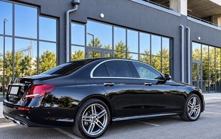 Mercedes-Benz E-Класс, 2020 год, 4 990 000 рублей, 2 фотография