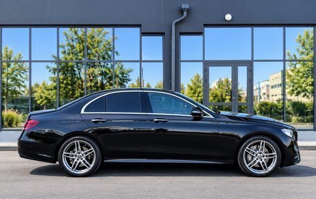 Mercedes-Benz E-Класс, 2020 год, 4 990 000 рублей, 3 фотография