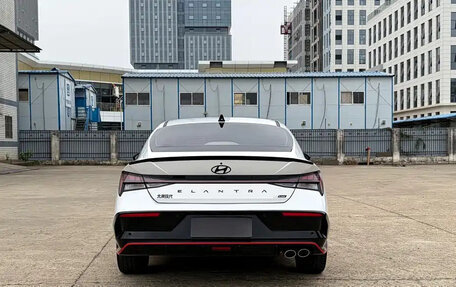Hyundai Elantra, 2023 год, 1 370 000 рублей, 5 фотография
