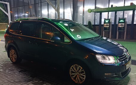 Volkswagen Sharan II, 2014 год, 1 270 000 рублей, 2 фотография