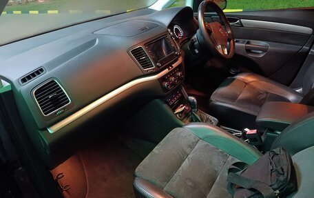 Volkswagen Sharan II, 2014 год, 1 270 000 рублей, 8 фотография