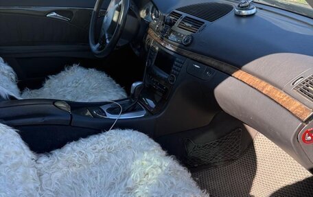 Mercedes-Benz E-Класс, 2003 год, 850 000 рублей, 8 фотография