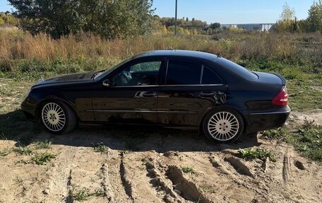 Mercedes-Benz E-Класс, 2003 год, 850 000 рублей, 13 фотография