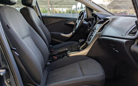 Opel Astra J, 2011 год, 599 900 рублей, 11 фотография