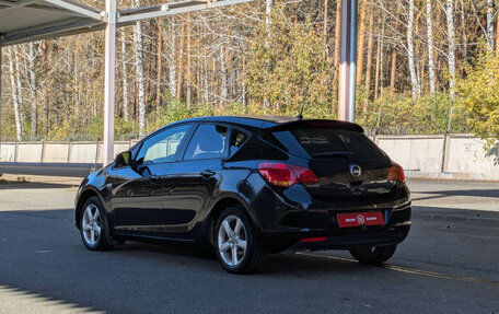 Opel Astra J, 2011 год, 599 900 рублей, 5 фотография