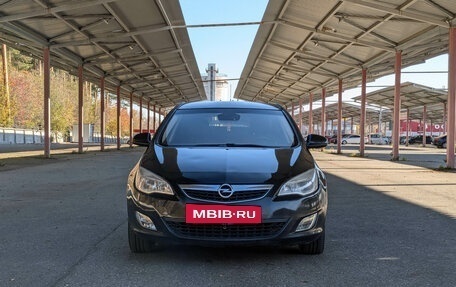 Opel Astra J, 2011 год, 599 900 рублей, 3 фотография