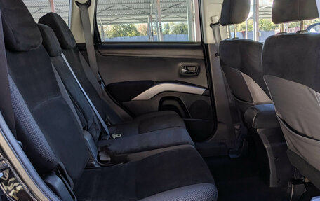 Mitsubishi Outlander III рестайлинг 3, 2011 год, 1 594 900 рублей, 12 фотография