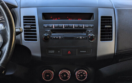 Mitsubishi Outlander III рестайлинг 3, 2011 год, 1 594 900 рублей, 10 фотография