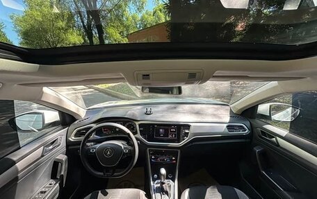 Volkswagen T-Roc I, 2022 год, 1 333 000 рублей, 9 фотография