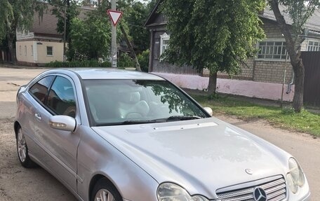 Mercedes-Benz C-Класс, 2005 год, 555 000 рублей, 2 фотография