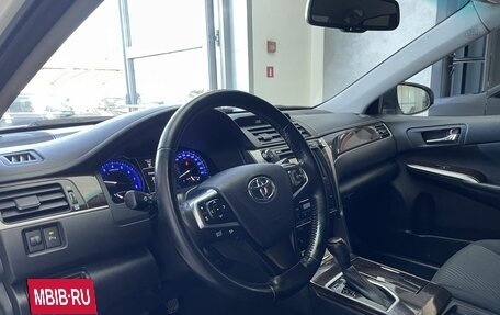 Toyota Camry, 2017 год, 1 870 000 рублей, 7 фотография