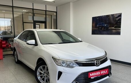 Toyota Camry, 2017 год, 1 870 000 рублей, 3 фотография