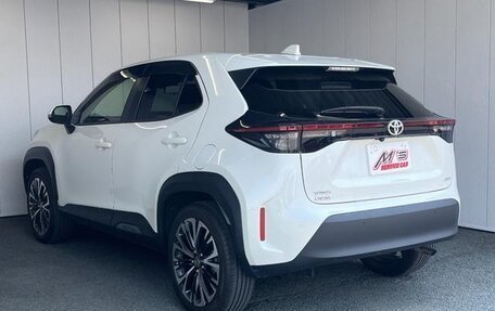 Toyota Yaris Cross, 2021 год, 1 600 000 рублей, 6 фотография