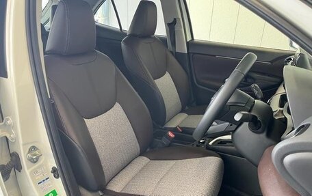 Toyota Yaris Cross, 2021 год, 1 600 000 рублей, 8 фотография