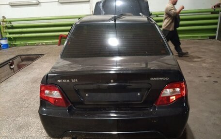 Daewoo Nexia I рестайлинг, 2011 год, 100 000 рублей, 5 фотография