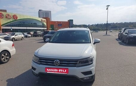 Volkswagen Tiguan II, 2020 год, 2 650 000 рублей, 3 фотография