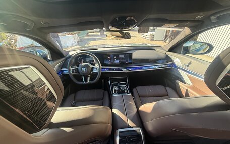 BMW 7 серия, 2023 год, 13 650 000 рублей, 10 фотография