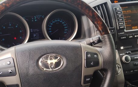 Toyota Land Cruiser 200, 2010 год, 2 400 000 рублей, 14 фотография