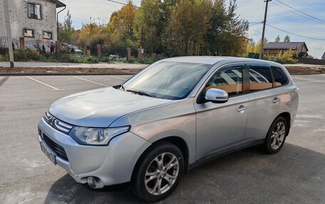 Mitsubishi Outlander III рестайлинг 3, 2012 год, 1 190 000 рублей, 2 фотография