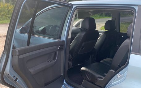 Volkswagen Touran III, 2006 год, 445 000 рублей, 9 фотография