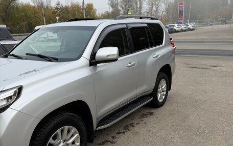 Toyota Land Cruiser Prado 150 рестайлинг 2, 2015 год, 3 250 000 рублей, 6 фотография