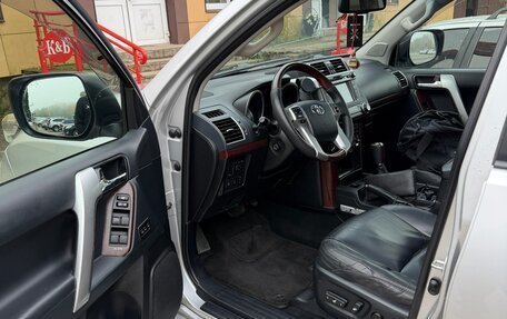 Toyota Land Cruiser Prado 150 рестайлинг 2, 2015 год, 3 250 000 рублей, 21 фотография