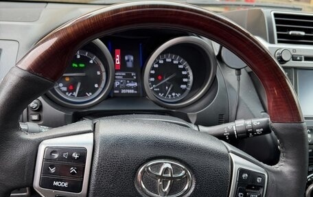 Toyota Land Cruiser Prado 150 рестайлинг 2, 2015 год, 3 250 000 рублей, 19 фотография