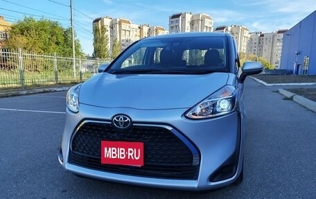 Toyota Sienta II, 2020 год, 1 880 000 рублей, 16 фотография