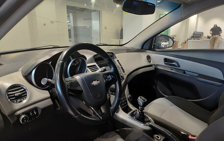 Chevrolet Cruze II, 2011 год, 347 000 рублей, 16 фотография