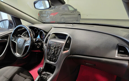 Opel Astra J, 2013 год, 550 000 рублей, 11 фотография