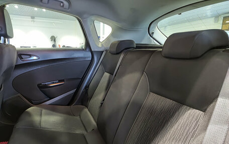 Opel Astra J, 2013 год, 550 000 рублей, 12 фотография
