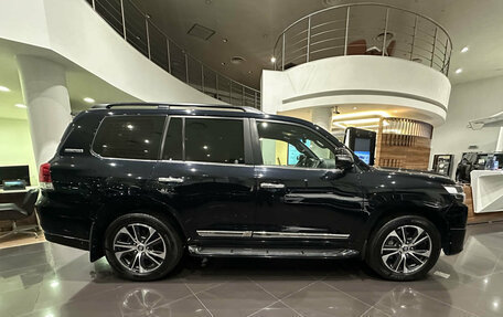 Toyota Land Cruiser 200, 2019 год, 6 930 000 рублей, 8 фотография