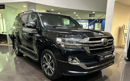 Toyota Land Cruiser 200, 2019 год, 6 930 000 рублей, 7 фотография