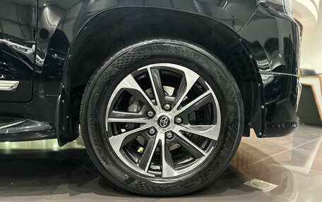 Toyota Land Cruiser 200, 2019 год, 6 930 000 рублей, 22 фотография