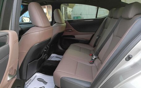 Lexus ES VII, 2023 год, 3 958 000 рублей, 19 фотография