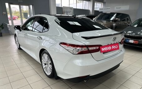 Toyota Camry, 2019 год, 2 900 000 рублей, 5 фотография