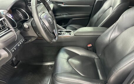 Toyota Camry, 2019 год, 2 900 000 рублей, 12 фотография