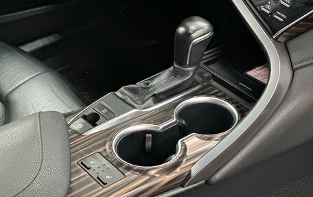Toyota Camry, 2019 год, 2 900 000 рублей, 16 фотография