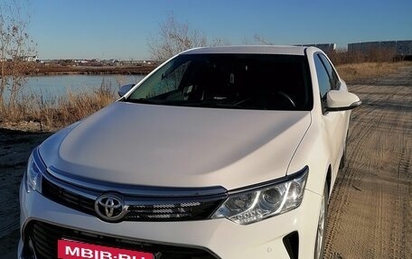 Toyota Camry, 2015 год, 1 900 000 рублей, 8 фотография