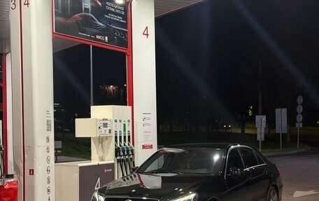 Mercedes-Benz E-Класс, 2014 год, 2 100 000 рублей, 2 фотография