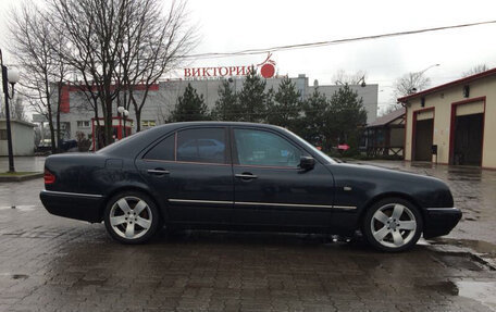 Mercedes-Benz E-Класс, 1998 год, 250 000 рублей, 5 фотография
