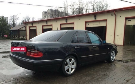 Mercedes-Benz E-Класс, 1998 год, 250 000 рублей, 4 фотография